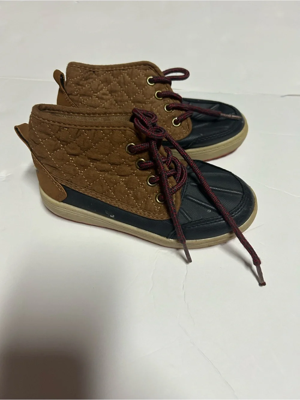 OshKosh B'gosh Brown Quilted High-Top Sneakers with Black Toe Size 10 toddler